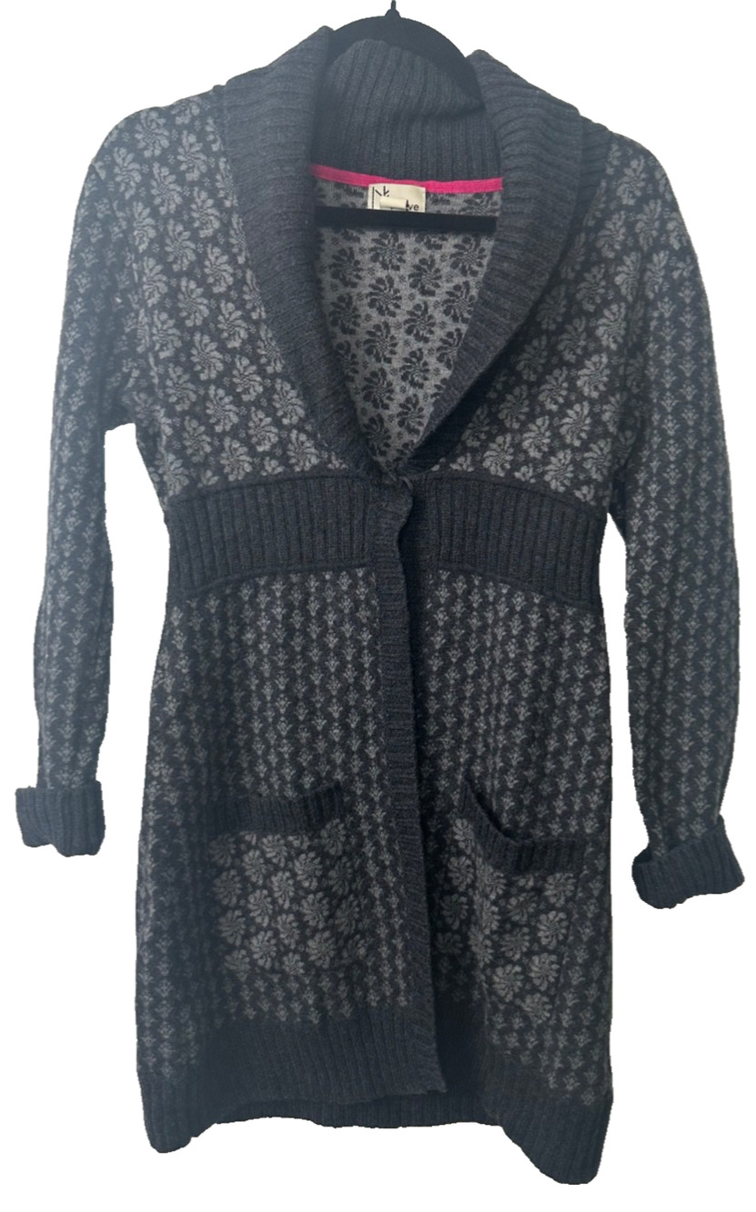 Neve Designs Cardigan Sweater S 100% Wool Cardigan Pockets One Snap Winter A14